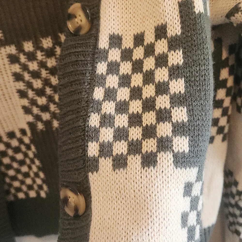 No Boundaries Checkered Cardigan - Dark Green/Gray and Cream - Picture 3 of 5